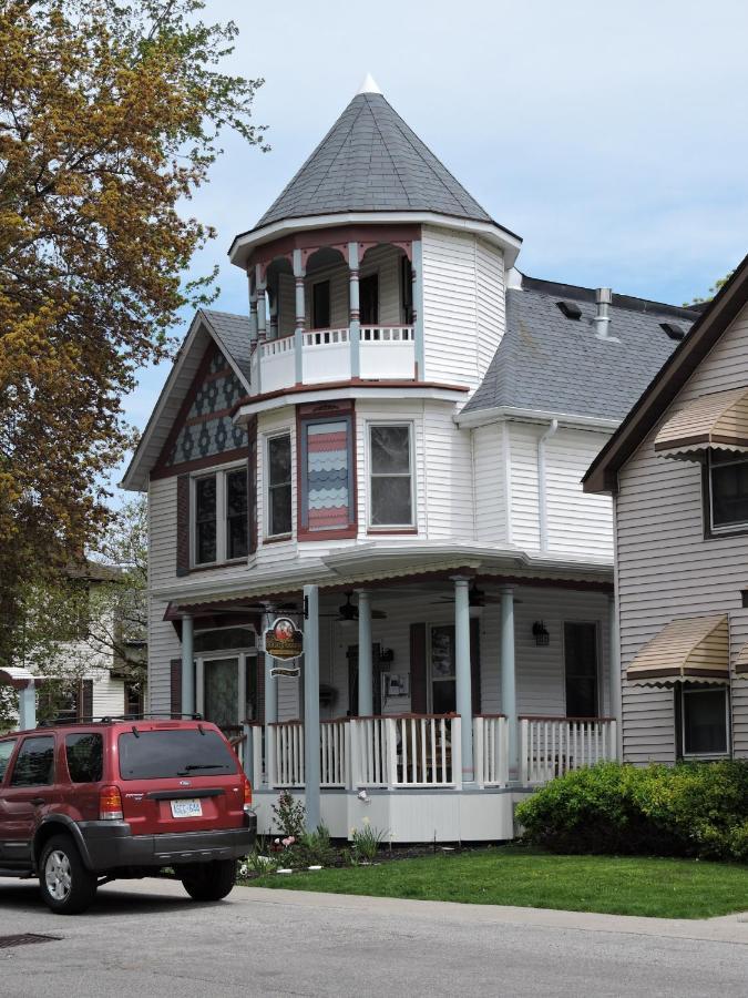 Bondy House Bed & Breakfast Amherstburg Экстерьер фото